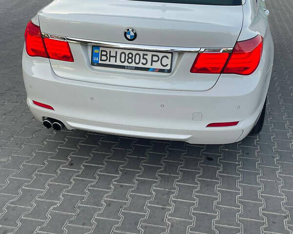 Белый БМВ 7 Серия, объемом двигателя 2.99 л и пробегом 320 тыс. км за 13000 $, фото 7 на Automoto.ua