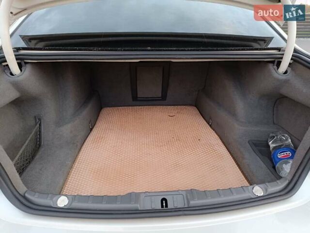 Белый БМВ 7 Серия, объемом двигателя 4.39 л и пробегом 268 тыс. км за 9500 $, фото 52 на Automoto.ua