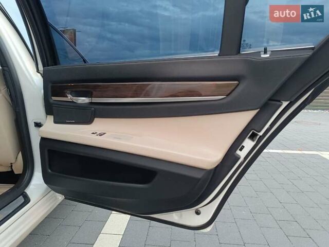 Белый БМВ 7 Серия, объемом двигателя 4.39 л и пробегом 268 тыс. км за 9500 $, фото 35 на Automoto.ua