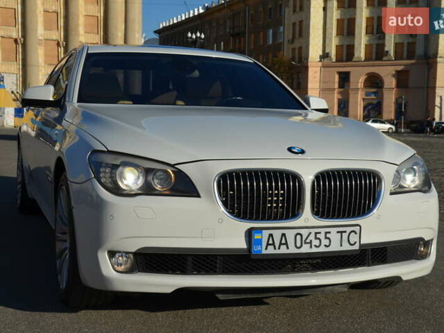 Білий БМВ 7 Серія, об'ємом двигуна 4.4 л та пробігом 171 тис. км за 15100 $, фото 24 на Automoto.ua