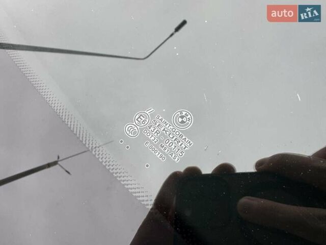 Білий БМВ 7 Серія, об'ємом двигуна 3 л та пробігом 133 тис. км за 12500 $, фото 24 на Automoto.ua