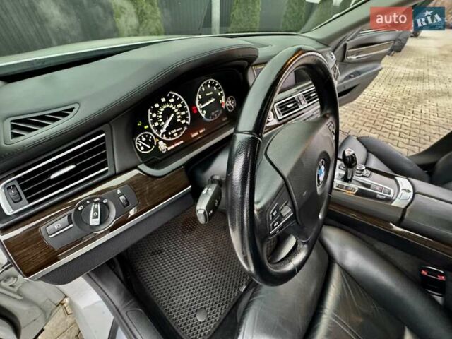 Білий БМВ 7 Серія, об'ємом двигуна 3 л та пробігом 133 тис. км за 12500 $, фото 29 на Automoto.ua