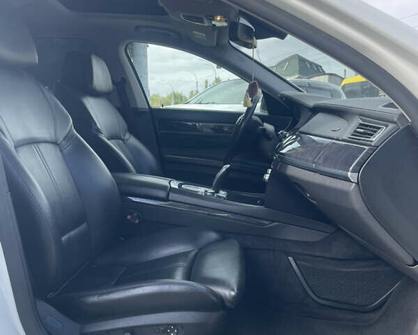 Белый БМВ 7 Серия, объемом двигателя 4.39 л и пробегом 231 тыс. км за 17700 $, фото 9 на Automoto.ua