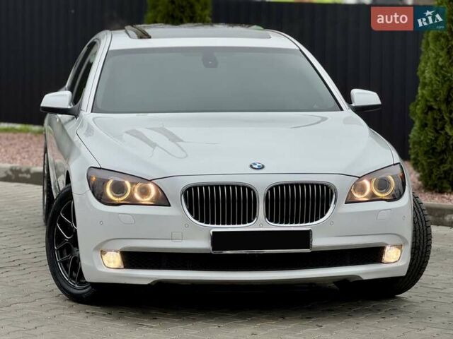 Білий БМВ 7 Серія, об'ємом двигуна 3 л та пробігом 133 тис. км за 12500 $, фото 4 на Automoto.ua