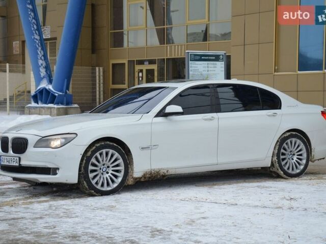 Белый БМВ 7 Серия, объемом двигателя 4.4 л и пробегом 172 тыс. км за 12700 $, фото 5 на Automoto.ua