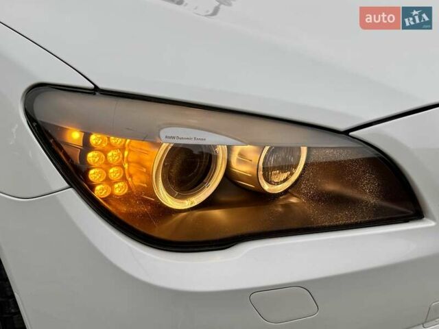 Білий БМВ 7 Серія, об'ємом двигуна 3 л та пробігом 133 тис. км за 12500 $, фото 22 на Automoto.ua