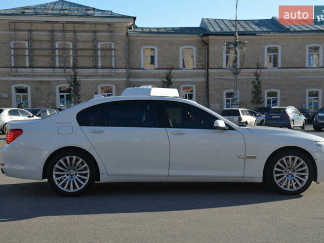 Білий БМВ 7 Серія, об'ємом двигуна 4.4 л та пробігом 171 тис. км за 15100 $, фото 19 на Automoto.ua