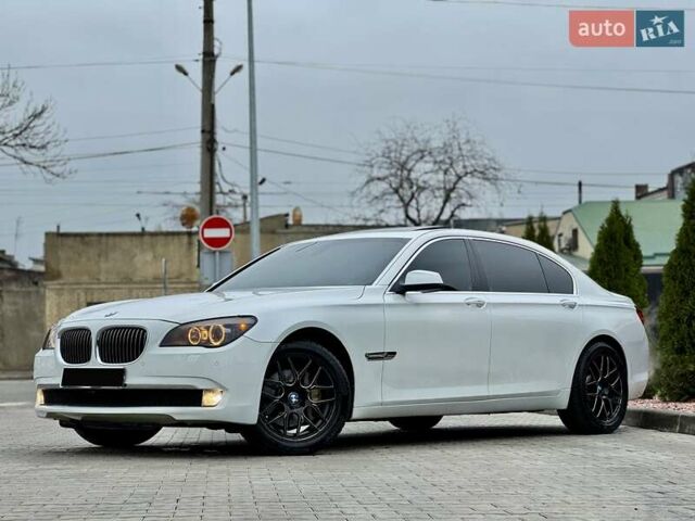 Білий БМВ 7 Серія, об'ємом двигуна 3 л та пробігом 133 тис. км за 12500 $, фото 10 на Automoto.ua