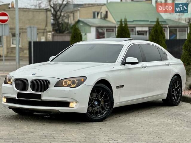 Білий БМВ 7 Серія, об'ємом двигуна 3 л та пробігом 133 тис. км за 12500 $, фото 8 на Automoto.ua
