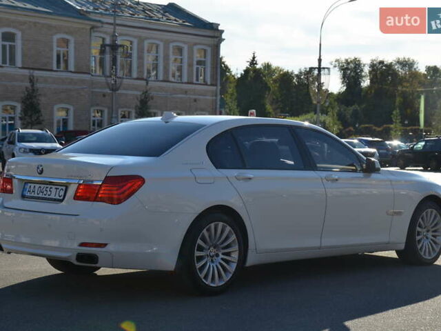 Білий БМВ 7 Серія, об'ємом двигуна 4.4 л та пробігом 171 тис. км за 15100 $, фото 18 на Automoto.ua