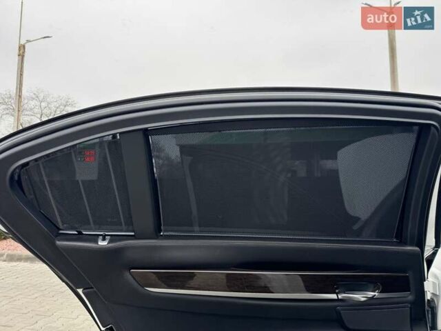Білий БМВ 7 Серія, об'ємом двигуна 3 л та пробігом 133 тис. км за 12500 $, фото 37 на Automoto.ua