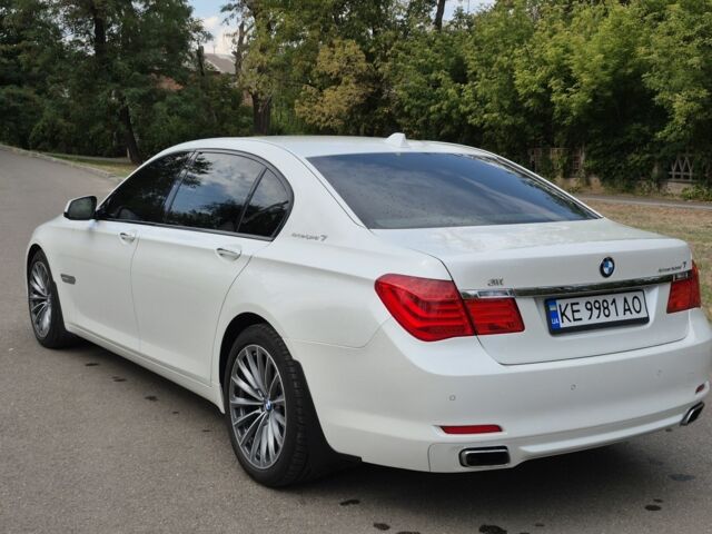 Белый БМВ 7 Серия, объемом двигателя 4.4 л и пробегом 240 тыс. км за 14500 $, фото 7 на Automoto.ua