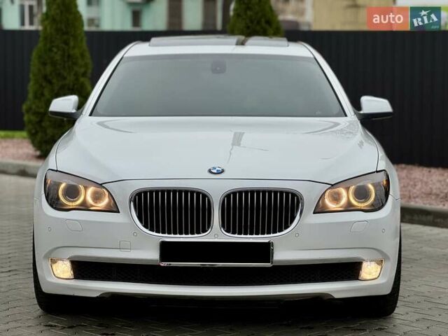 Білий БМВ 7 Серія, об'ємом двигуна 3 л та пробігом 133 тис. км за 12500 $, фото 12 на Automoto.ua