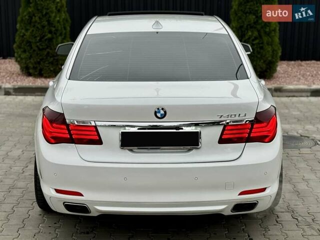 Білий БМВ 7 Серія, об'ємом двигуна 3 л та пробігом 133 тис. км за 12500 $, фото 15 на Automoto.ua