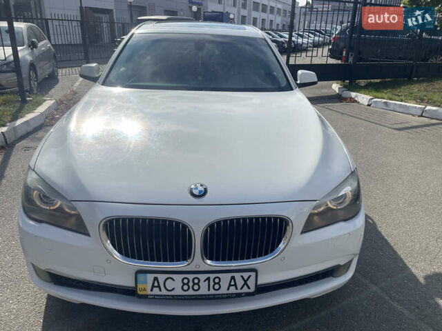 Белый БМВ 7 Серия, объемом двигателя 4.39 л и пробегом 231 тыс. км за 17700 $, фото 1 на Automoto.ua