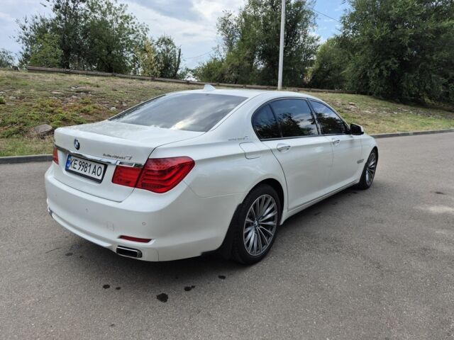 Белый БМВ 7 Серия, объемом двигателя 4.4 л и пробегом 240 тыс. км за 14500 $, фото 5 на Automoto.ua