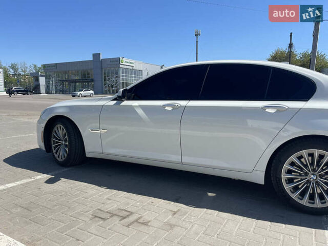Білий БМВ 7 Серія, об'ємом двигуна 3 л та пробігом 202 тис. км за 19500 $, фото 4 на Automoto.ua