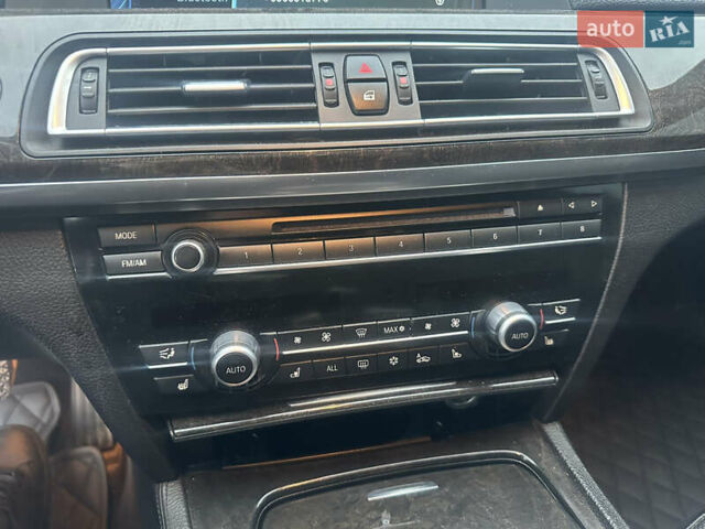 Белый БМВ 7 Серия, объемом двигателя 3 л и пробегом 291 тыс. км за 17500 $, фото 17 на Automoto.ua