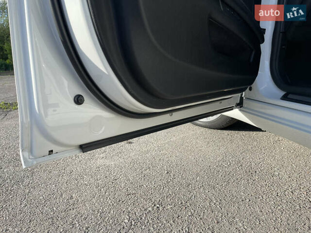 Білий БМВ 7 Серія, об'ємом двигуна 3 л та пробігом 202 тис. км за 19500 $, фото 20 на Automoto.ua