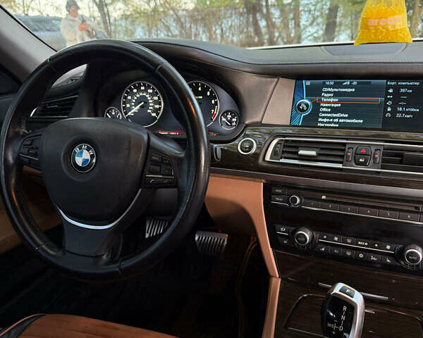 Белый БМВ 7 Серия, объемом двигателя 3 л и пробегом 115 тыс. км за 19900 $, фото 11 на Automoto.ua