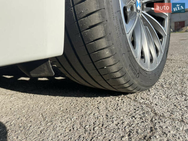 Білий БМВ 7 Серія, об'ємом двигуна 3 л та пробігом 202 тис. км за 19500 $, фото 19 на Automoto.ua