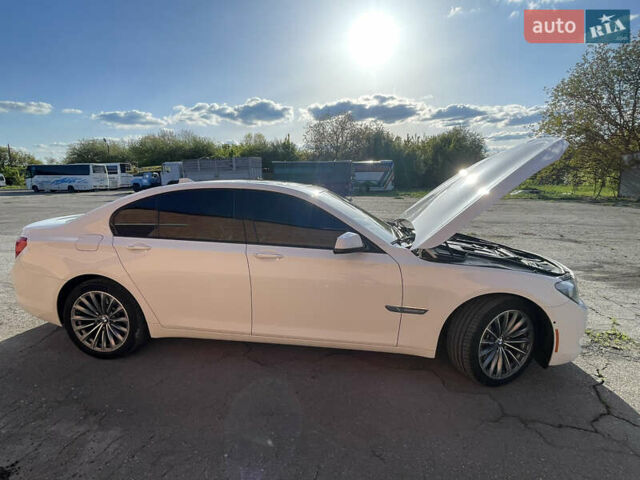 Білий БМВ 7 Серія, об'ємом двигуна 3 л та пробігом 202 тис. км за 19500 $, фото 17 на Automoto.ua