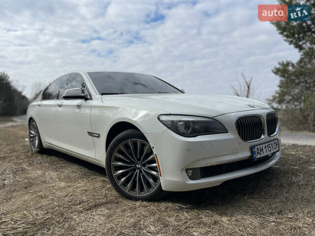 Білий БМВ 7 Серія, об'ємом двигуна 3 л та пробігом 202 тис. км за 18500 $, фото 49 на Automoto.ua