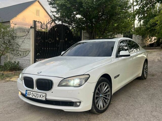 Білий БМВ 7 Серія, об'ємом двигуна 3 л та пробігом 237 тис. км за 12000 $, фото 2 на Automoto.ua