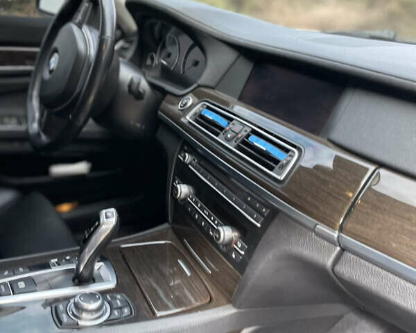 Білий БМВ 7 Серія, об'ємом двигуна 3 л та пробігом 202 тис. км за 19500 $, фото 42 на Automoto.ua