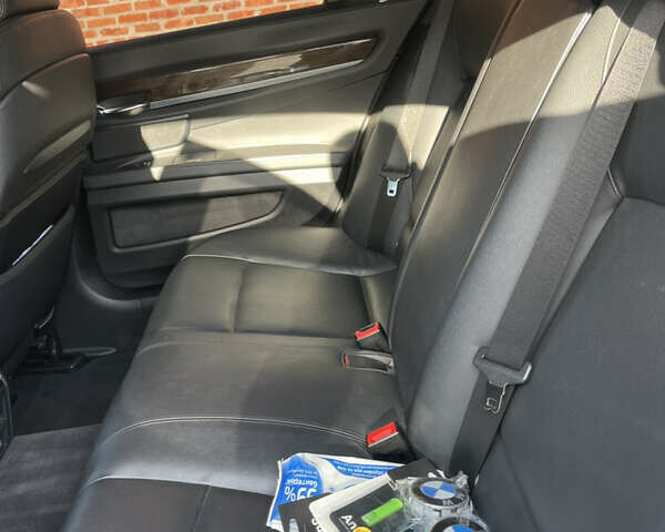 Білий БМВ 7 Серія, об'ємом двигуна 3 л та пробігом 202 тис. км за 19500 $, фото 32 на Automoto.ua