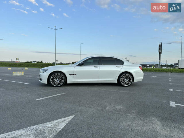 Белый БМВ 7 Серия, объемом двигателя 3 л и пробегом 247 тыс. км за 18000 $, фото 3 на Automoto.ua