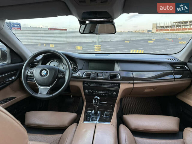 Белый БМВ 7 Серия, объемом двигателя 3 л и пробегом 247 тыс. км за 18000 $, фото 29 на Automoto.ua