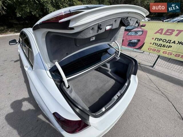 Белый БМВ 7 Серия, объемом двигателя 2.98 л и пробегом 272 тыс. км за 10999 $, фото 20 на Automoto.ua