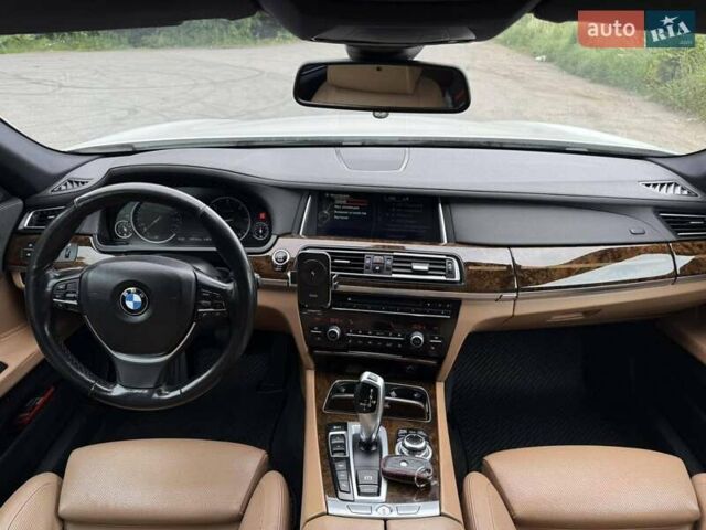 Білий БМВ 7 Серія, об'ємом двигуна 2.99 л та пробігом 195 тис. км за 22500 $, фото 32 на Automoto.ua