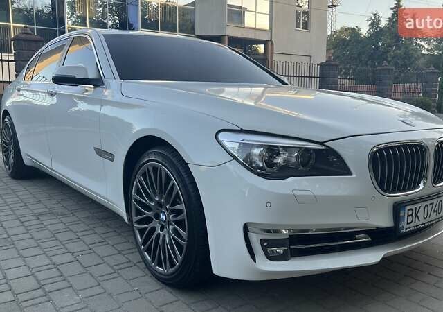 Белый БМВ 7 Серия, объемом двигателя 2.98 л и пробегом 199 тыс. км за 13500 $, фото 14 на Automoto.ua