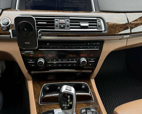 Білий БМВ 7 Серія, об'ємом двигуна 2.99 л та пробігом 195 тис. км за 22500 $, фото 31 на Automoto.ua