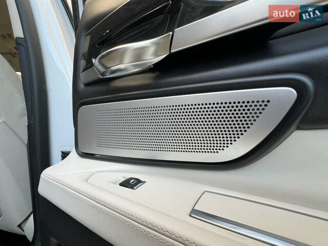 Белый БМВ 7 Серия, объемом двигателя 3 л и пробегом 230 тыс. км за 21400 $, фото 70 на Automoto.ua