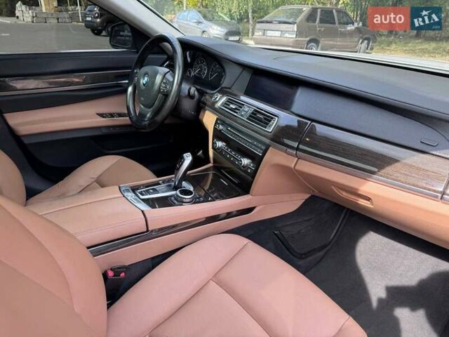 Белый БМВ 7 Серия, объемом двигателя 2.98 л и пробегом 272 тыс. км за 10999 $, фото 14 на Automoto.ua