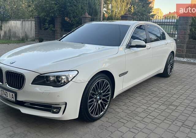 Белый БМВ 7 Серия, объемом двигателя 2.98 л и пробегом 199 тыс. км за 13500 $, фото 12 на Automoto.ua