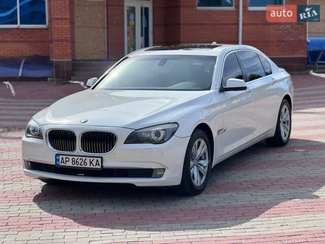 Белый БМВ 7 Серия, объемом двигателя 2.98 л и пробегом 272 тыс. км за 10999 $, фото 2 на Automoto.ua