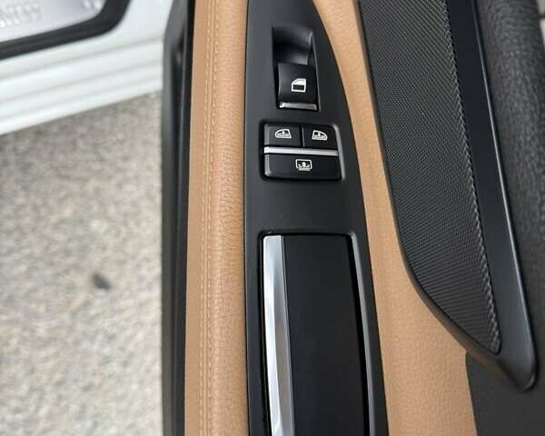 Білий БМВ 7 Серія, об'ємом двигуна 2.99 л та пробігом 195 тис. км за 22500 $, фото 46 на Automoto.ua