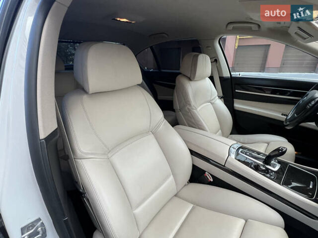 Белый БМВ 7 Серия, объемом двигателя 3 л и пробегом 230 тыс. км за 21400 $, фото 73 на Automoto.ua