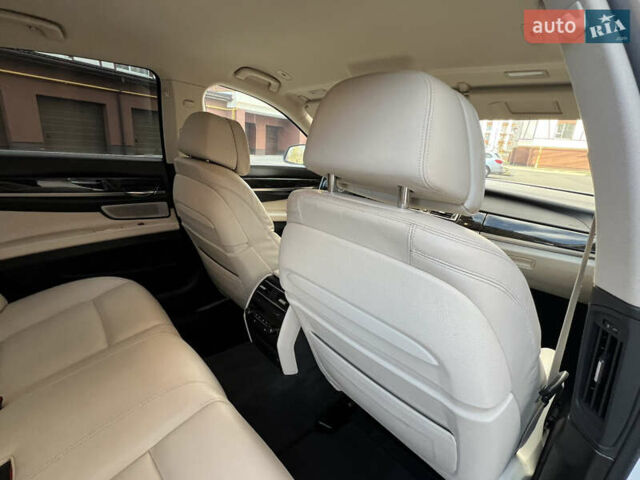 Белый БМВ 7 Серия, объемом двигателя 3 л и пробегом 230 тыс. км за 21400 $, фото 66 на Automoto.ua