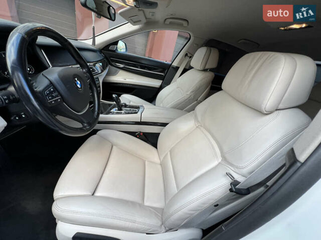 Белый БМВ 7 Серия, объемом двигателя 3 л и пробегом 230 тыс. км за 21400 $, фото 50 на Automoto.ua
