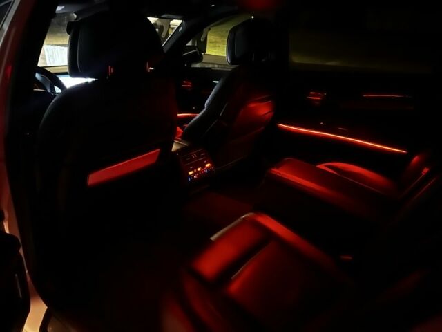 Белый БМВ 7 Серия, объемом двигателя 3 л и пробегом 1 тыс. км за 17500 $, фото 6 на Automoto.ua