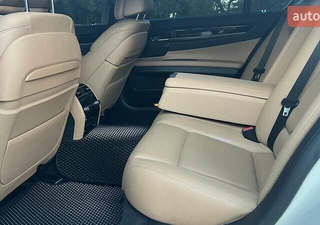 Белый БМВ 7 Серия, объемом двигателя 2.98 л и пробегом 199 тыс. км за 13500 $, фото 24 на Automoto.ua