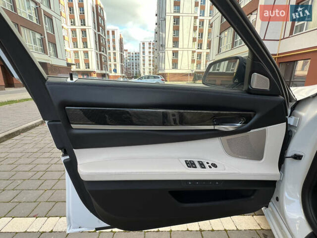 Белый БМВ 7 Серия, объемом двигателя 3 л и пробегом 230 тыс. км за 21400 $, фото 52 на Automoto.ua