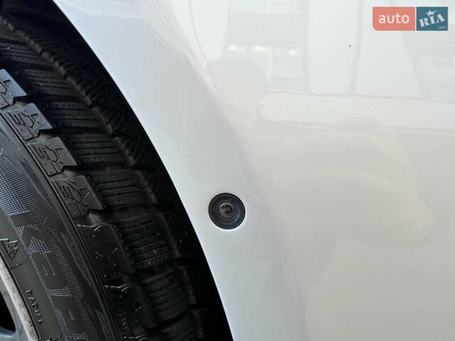 Белый БМВ 7 Серия, объемом двигателя 3 л и пробегом 230 тыс. км за 21400 $, фото 44 на Automoto.ua