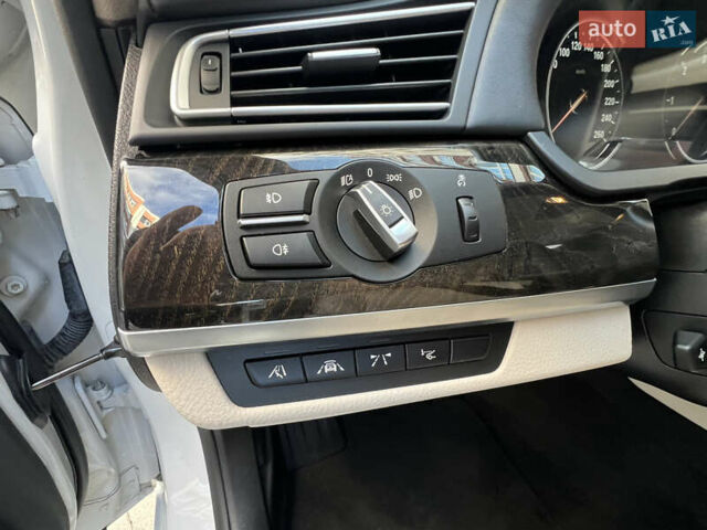 Белый БМВ 7 Серия, объемом двигателя 3 л и пробегом 230 тыс. км за 21400 $, фото 56 на Automoto.ua