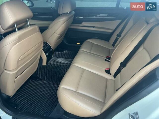 Белый БМВ 7 Серия, объемом двигателя 2.98 л и пробегом 199 тыс. км за 13500 $, фото 23 на Automoto.ua
